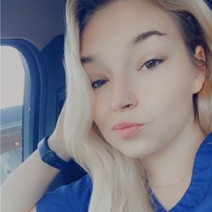 Meet your Posher, Haileyloves